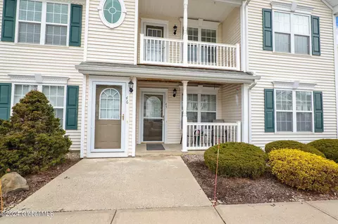 45 Morning Glory Way, Schenectady, NY 12306