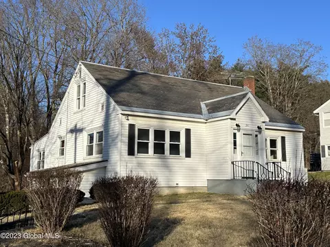 241 Cronin Rd, Queensbury, NY 12804
