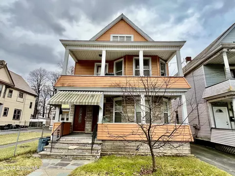 106-108 Mcclellan St, Schenectady, NY 12304