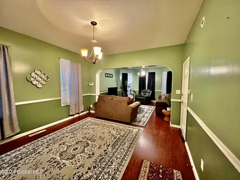 106-108 Mcclellan St, Schenectady, NY 12304 photo 9