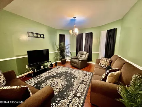 106-108 Mcclellan St, Schenectady, NY 12304 photo 7