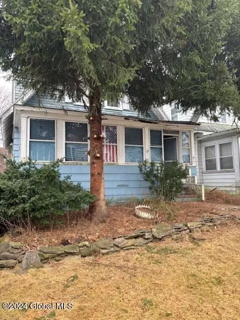 38 W Erie St, Albany, NY 12208