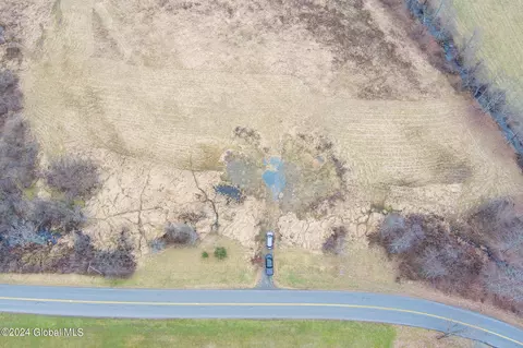 L1 N Lake Avenue, Troy, NY 12180