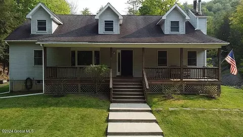 1653 Huntersland Rd, Middleburgh, NY 12122