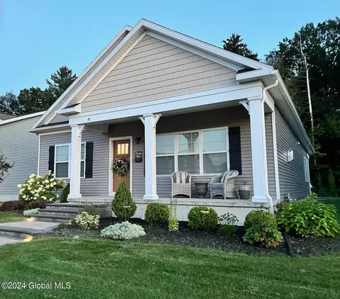 41 Vettura Ct, Ballston Spa, NY 12020