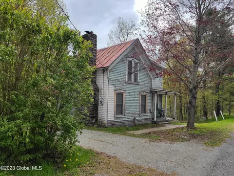 1586 Garfield Rd, Stephentown, NY 12062