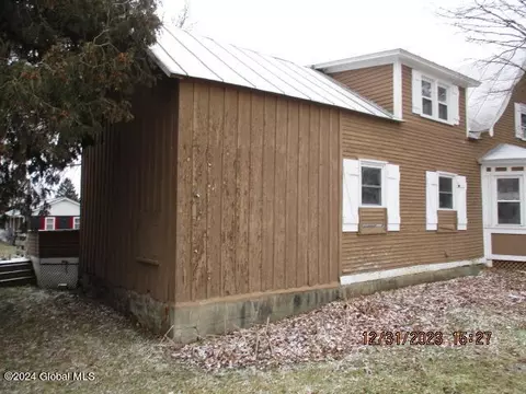 174 South St, Champlain, NY 12919 photo 5