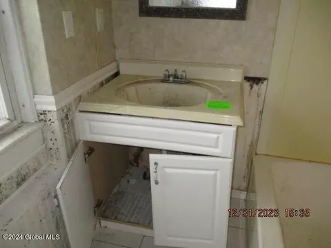 174 South St, Champlain, NY 12919 photo 23
