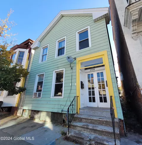 2508 5th Ave, Troy, NY 12180