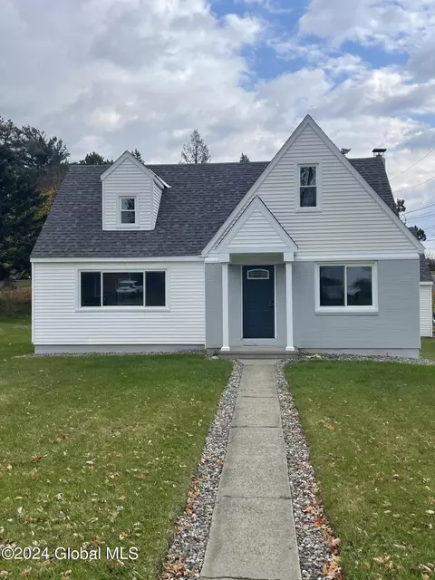 14 Sunset View Ave, Troy, NY 12180