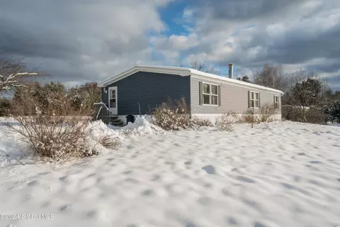 270 Hall Hill Rd, Lake Luzerne, NY 12846