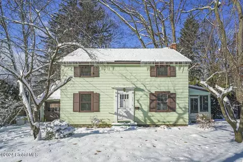102 Cornelius Ave, Niskayuna, NY 12309