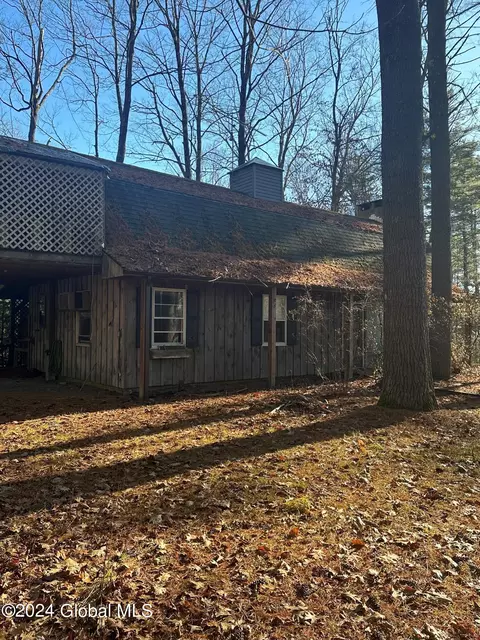 36 Hoffman Rd, Milton, NY 12020