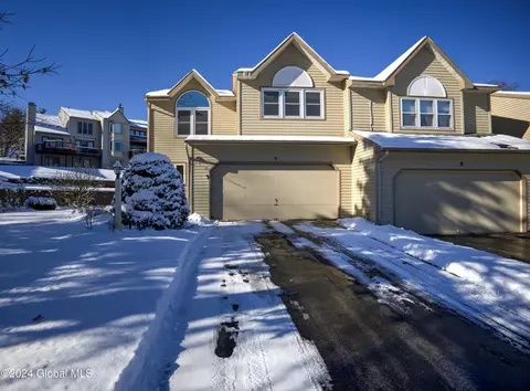 1 Pine Ridge Rd, Saratoga Springs, NY 12866