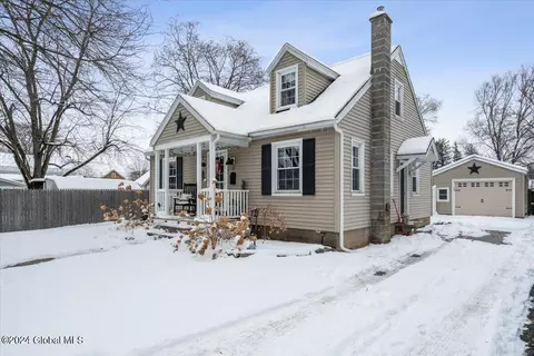 52 Jackson Ave, South Glens Falls, NY 12803