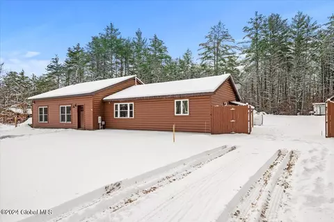 134 Delaney Dr, Brant Lake, NY 12815
