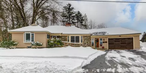 208 W Fourth Ave, Johnstown, NY 12095
