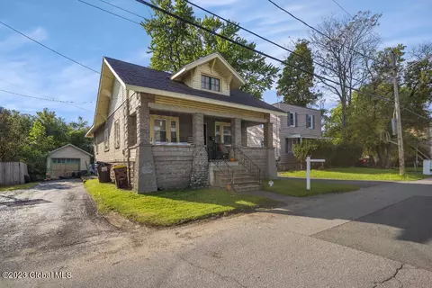 5 Reynolds St, Albany, NY 12205