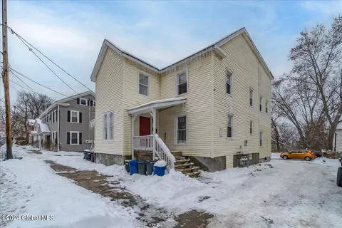 23-25 S Melcher St, Johnstown, NY 12095