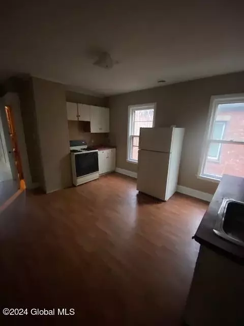 759 Bailey St, Schenectady, NY 12303 photo 6