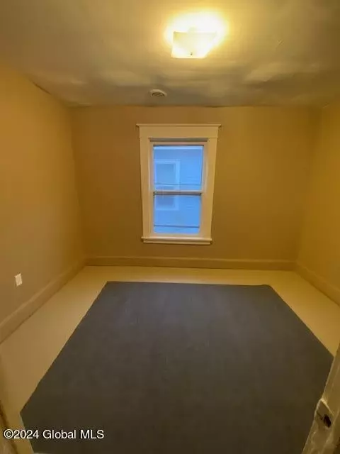 759 Bailey St, Schenectady, NY 12303 photo 9