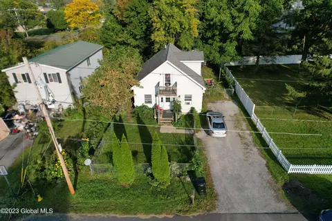 71 Peck Ave, Glens Falls, NY 12801