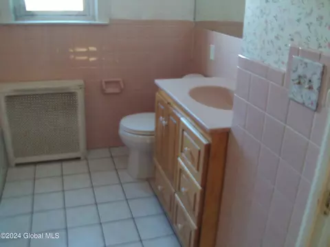18 Selden St, Schenectady, NY 12304 photo 15