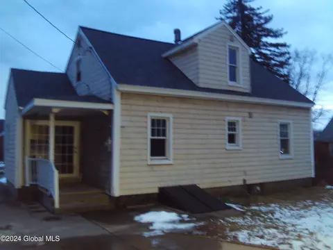 18 Selden St, Schenectady, NY 12304 photo 3