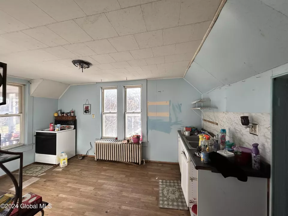  129 Maple Ave, Catskill, NY 12414 photo 6