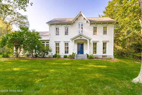 3668 Us-20, Nassau, NY 12123