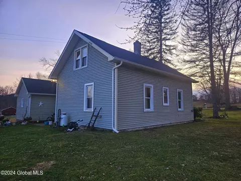34 Button Rd, Pittstown, NY 12182 photo 4