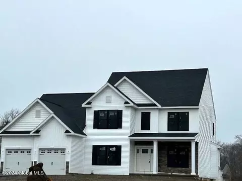 10 Strawberry Fields Dr, Schodack, NY 12033