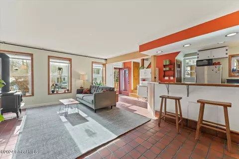 28 Eagle St, Troy, NY 12180 photo 7