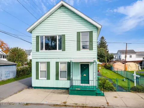 29 South St, Waterford, NY 12188