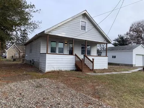 26 Oregon Ave, Rensselaer, NY 12144