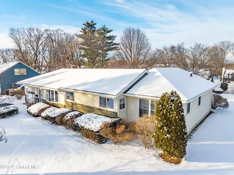 46 Emerick Ln, Loudonville, NY 12211
