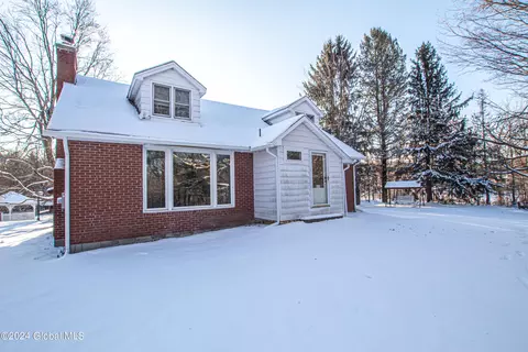 391 Hidley Rd, Wynantskill, NY 12198