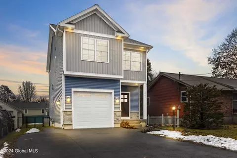 1467 Fern Ave, Schenectady, NY 12306