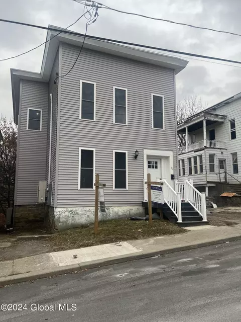 36 Glen Ave, Amsterdam, NY 12010