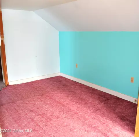 407 Walnut St, Corinth, NY 12822 photo 19