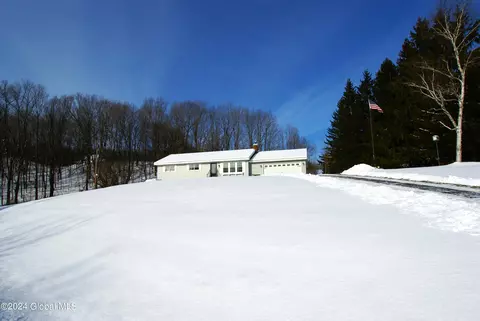 797 Taylor Hill Rd, Granville, NY 12832