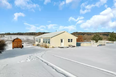 43 West Rd, Berne, NY 12023