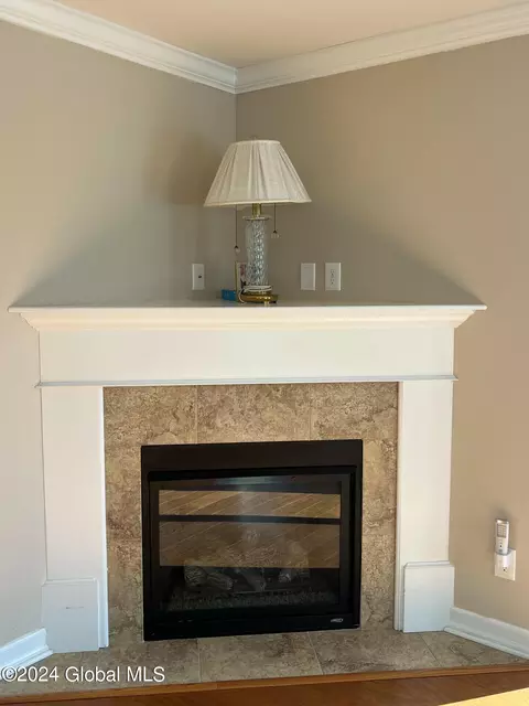 107 Paddock Cir, Schenectady, NY 12306 photo 5