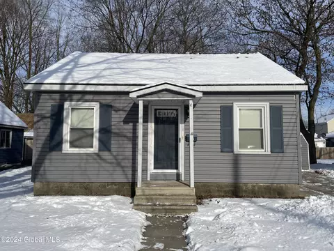 18 Catherine St, South Glens Falls, NY 12803