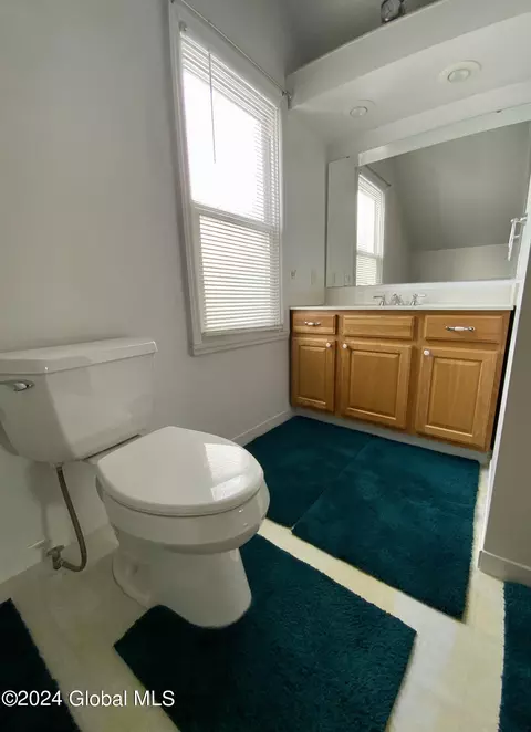 1876 Broad St, Schenectady, NY 12306 photo 25