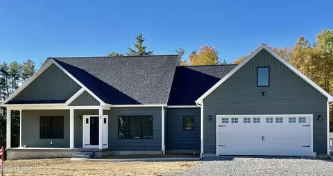 58 Burnham Rd, Wilton, NY 12831