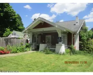 38 S Main St, Berlin, NY 12022