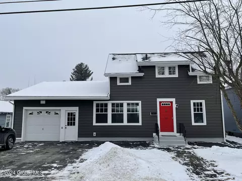 611 S Holmes St, Glenville, NY 12302