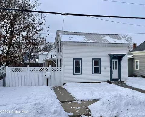 10 Flandreaux Ave, Glens Falls, NY 12801