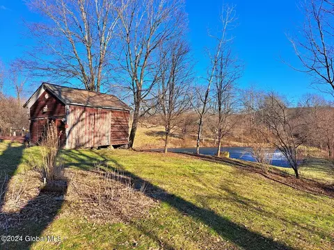 334 Middle Rd, Salem, NY 12865 photo 4